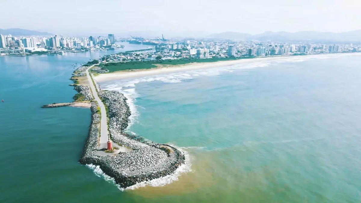 Encontro do rio com o mar
