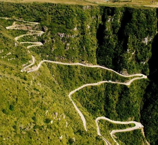 Estrada na serra
